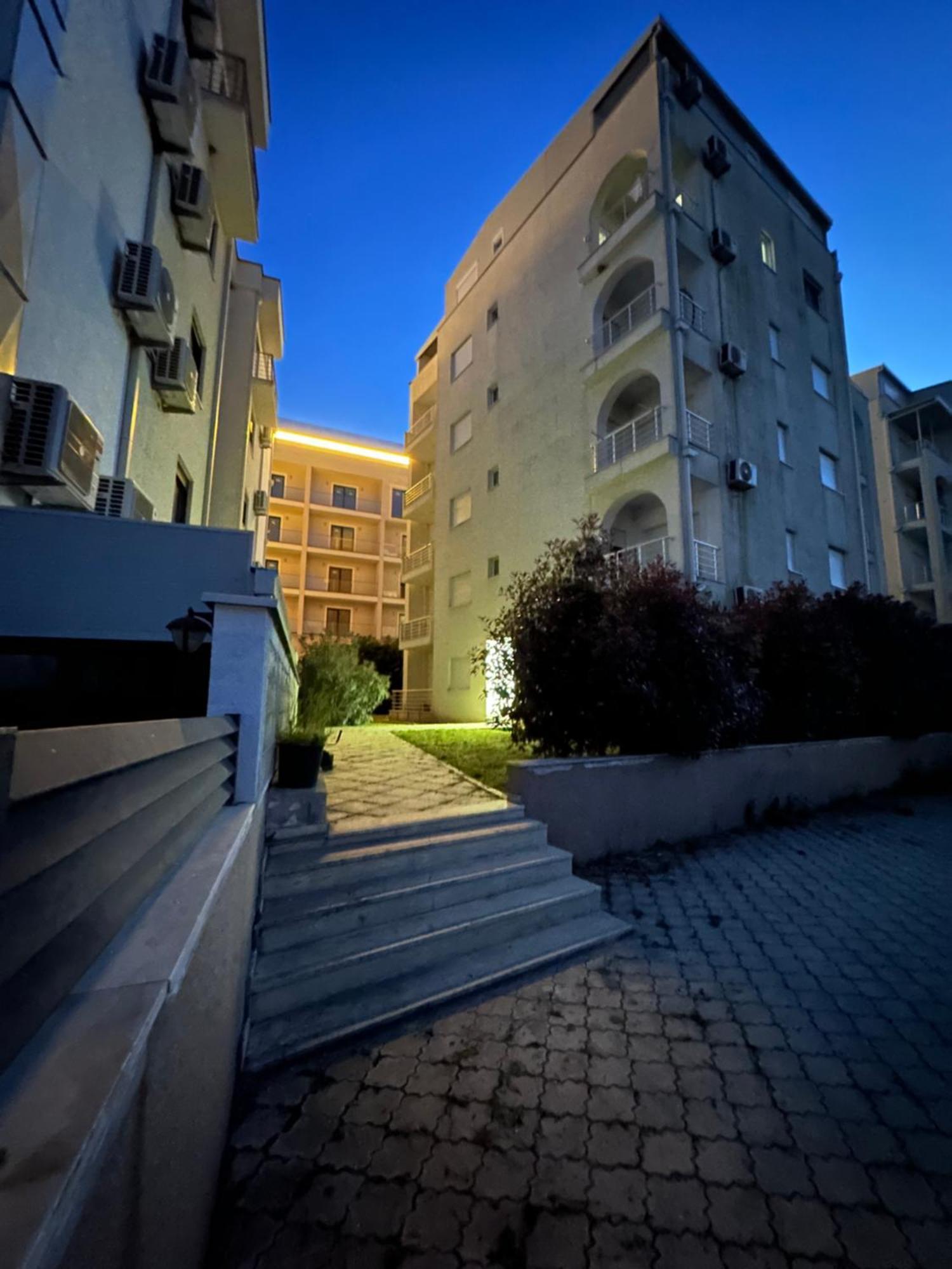 Long Beach Apartment Ulcinj Buitenkant foto