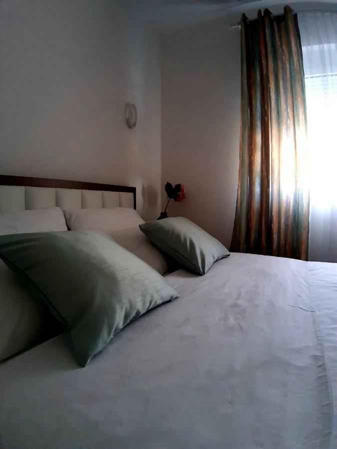 Long Beach Apartment Ulcinj Buitenkant foto