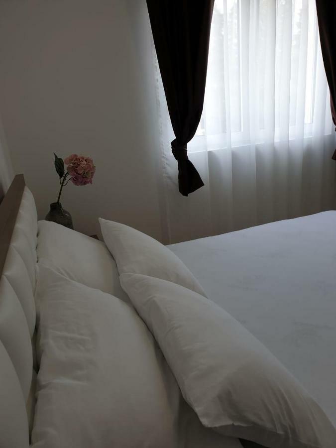 Long Beach Apartment Ulcinj Buitenkant foto