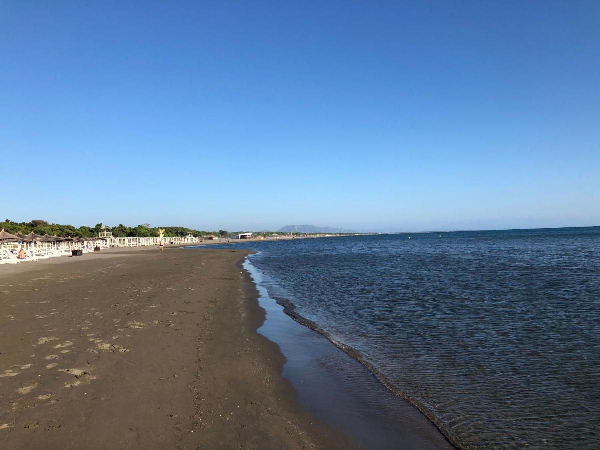 Long Beach Apartment Ulcinj Buitenkant foto